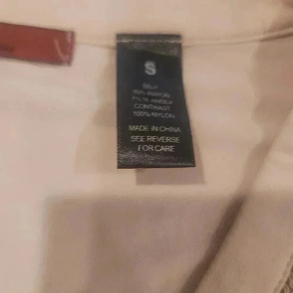 BKE Red Crochet Pheasant Boho Top Size S Vneck Henley BEIGE. EUC - Picture 7 of 10